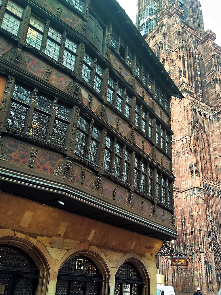 Strasbourg_Straßburg_Alsace_Elsass_Münster_Kathedrale_Maison_Kammerzell_Entre1